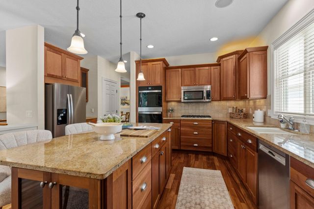 1544 Salem Court SW, Rochester, MN 55902