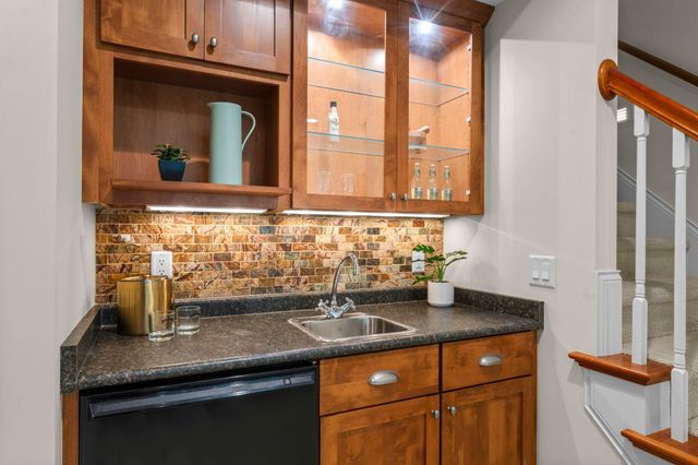 1544 Salem Court SW, Rochester, MN 55902