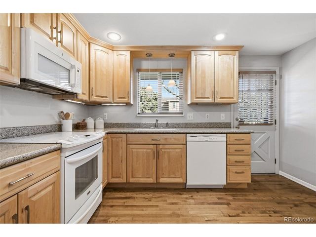 1208 S Brentwood St, Lakewood, CO 80232