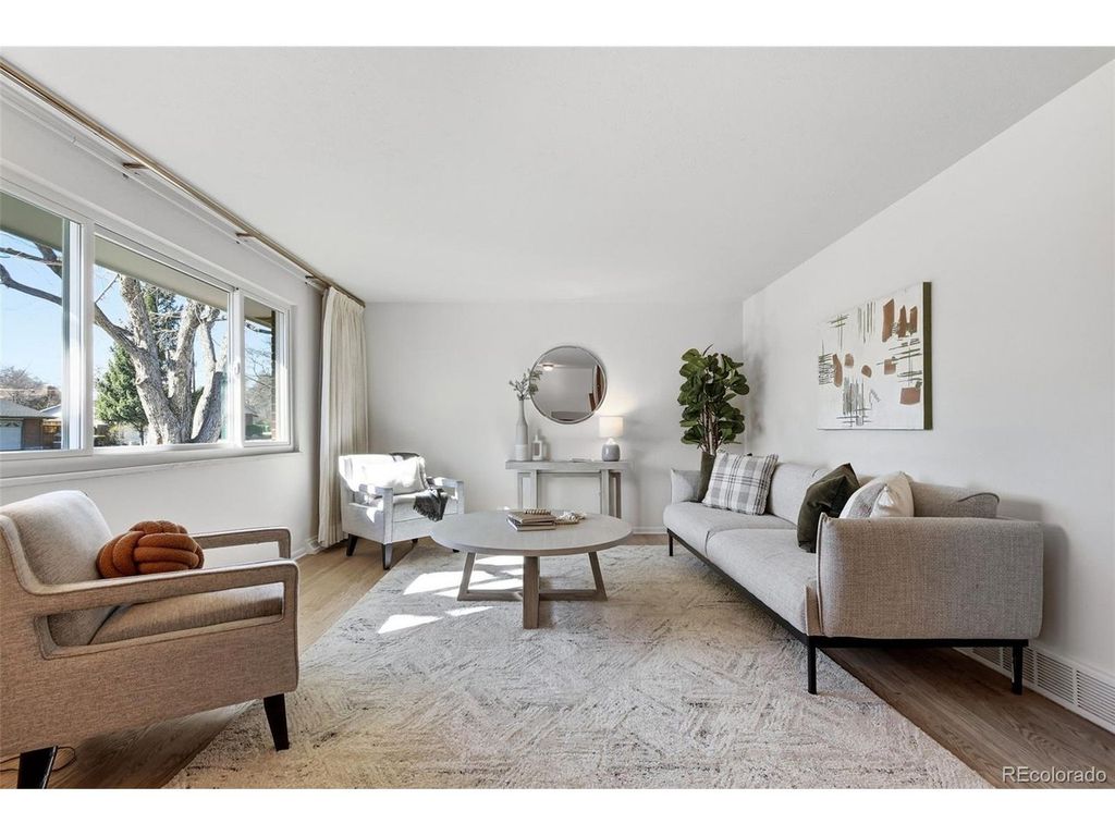 1208 S Brentwood St, Lakewood, CO 80232