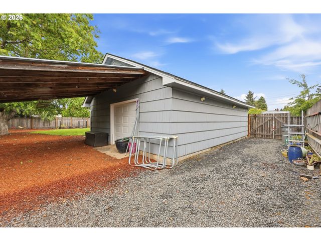 950 WILLIAMS St, Eugene, OR 97402