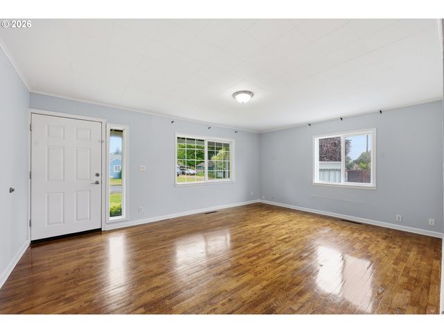 950 WILLIAMS St, Eugene, OR 97402