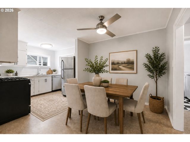 950 WILLIAMS St, Eugene, OR 97402
