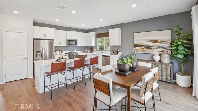 37106 Bush Sunflower Court, Wildomar, CA 92595