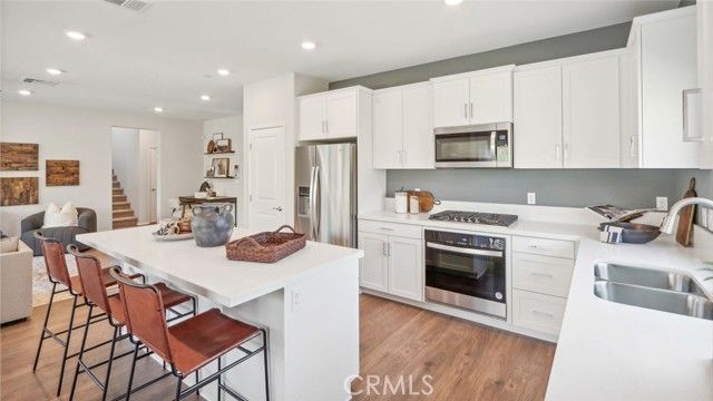 37106 Bush Sunflower Court, Wildomar, CA 92595