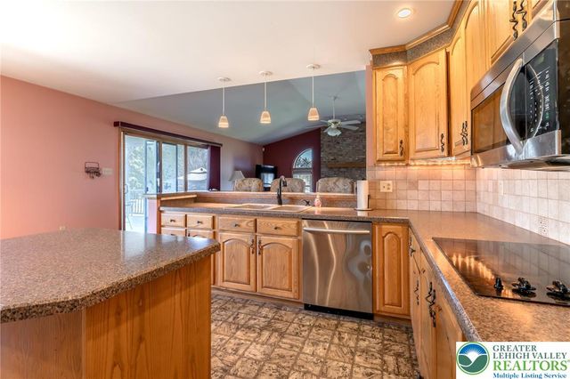 4809 Spruce Street, North Whitehall Twp, PA 18078