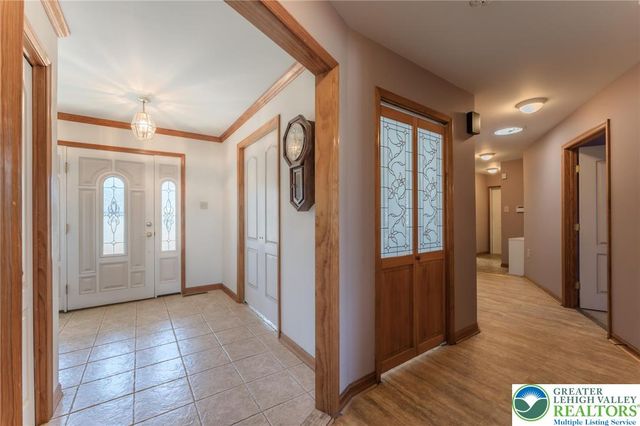 4809 Spruce Street, North Whitehall Twp, PA 18078