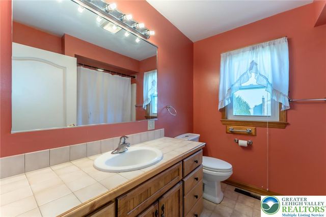 4809 Spruce Street, North Whitehall Twp, PA 18078