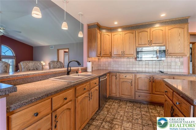 4809 Spruce Street, North Whitehall Twp, PA 18078