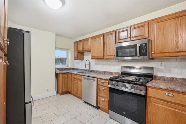 806 N Beatty St, Highland Park, PA 15206