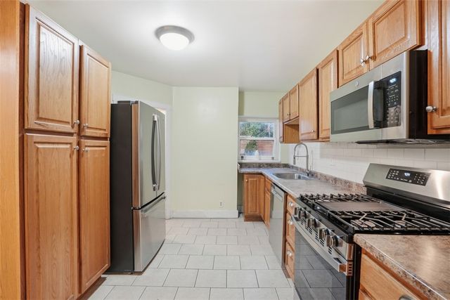 806 N Beatty St, Highland Park, PA 15206