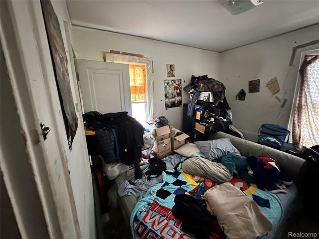 18051 Fairport Street, Detroit, MI 48205