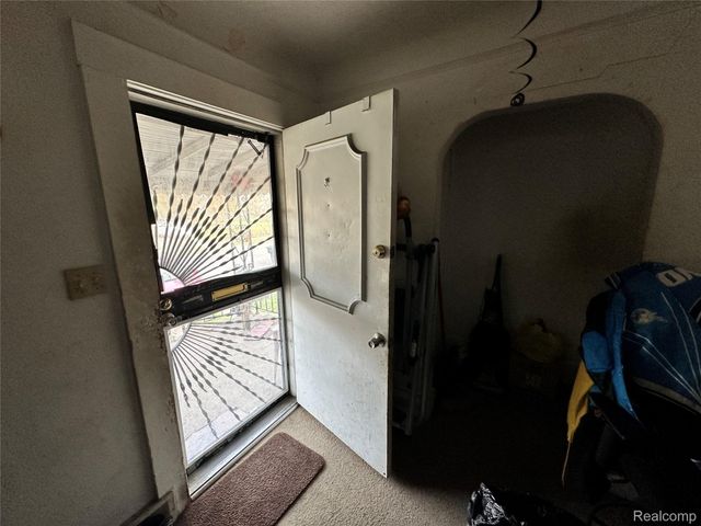 18051 Fairport Street, Detroit, MI 48205