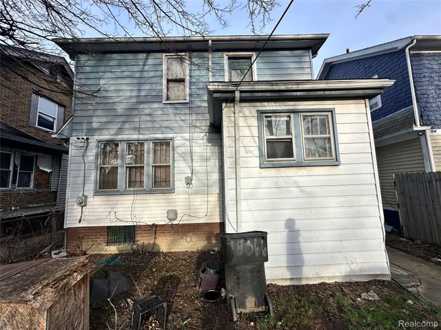 18051 Fairport Street, Detroit, MI 48205