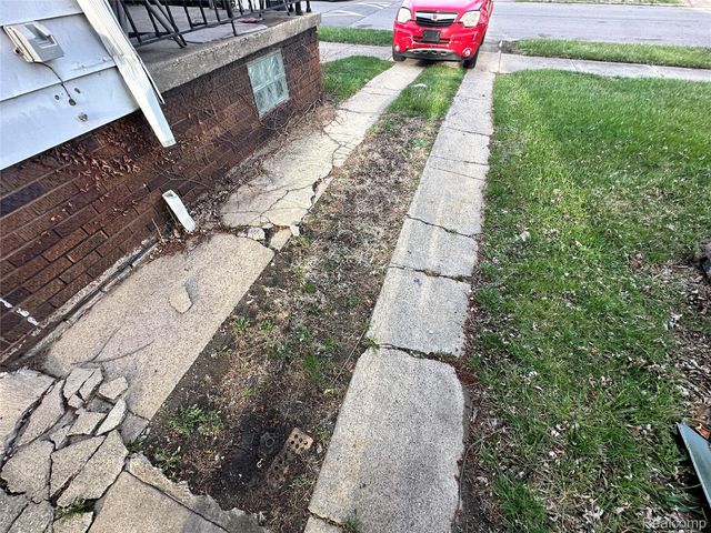 18051 Fairport Street, Detroit, MI 48205