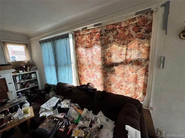 18051 Fairport Street, Detroit, MI 48205