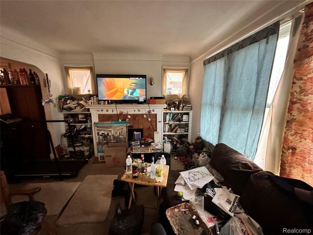 18051 Fairport Street, Detroit, MI 48205