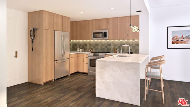 549 S Harvard Blvd 222, Los Angeles, CA 90020