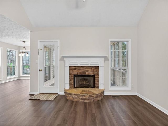 4465 Longmont Drive, Cumming, GA 30028