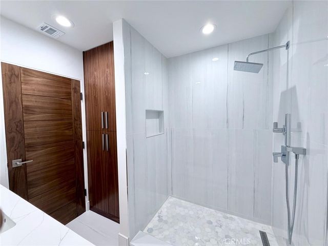 3007 3009 S Hobart, Los Angeles, CA 90018