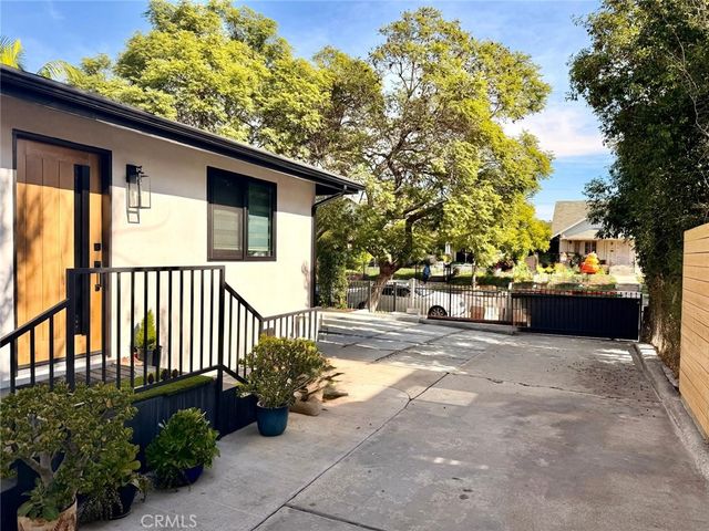 3007 3009 S Hobart, Los Angeles, CA 90018