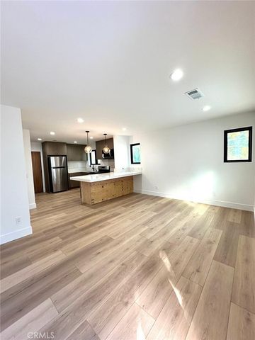 3007 3009 S Hobart, Los Angeles, CA 90018