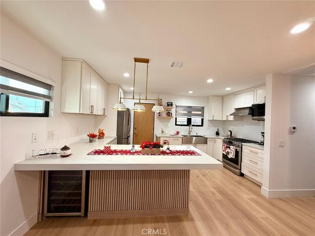 3007 3009 S Hobart, Los Angeles, CA 90018