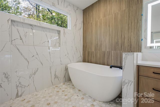 4221 Spring Street, Matthews, NC 28105