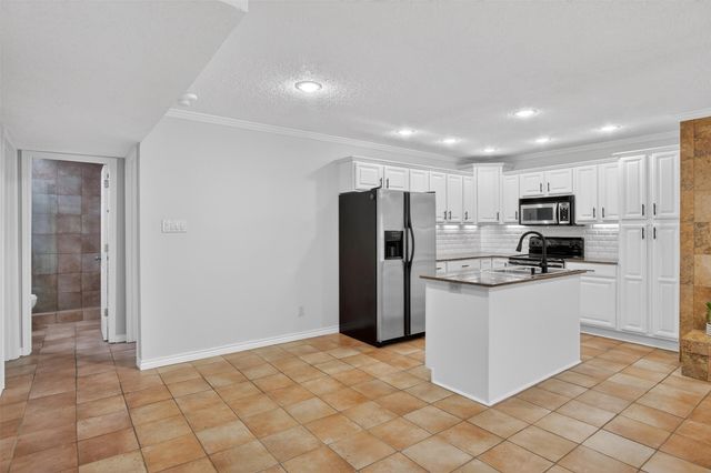 5930 Birchbrook Drive 204, Dallas, TX 75206