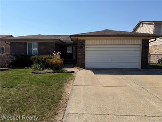 36675 Engleside Drive, Sterling Heights, MI 48310