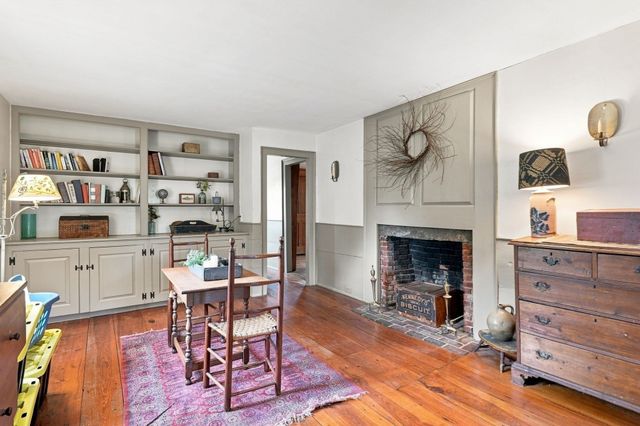 17 Main Street, Wales, MA 01081
