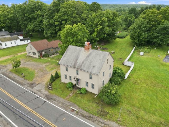 17 Main Street, Wales, MA 01081