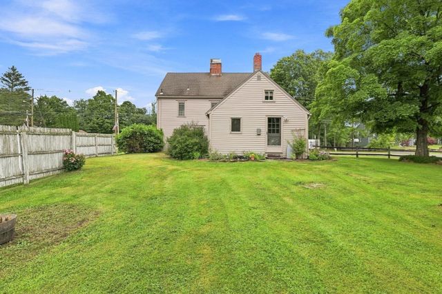 17 Main Street, Wales, MA 01081