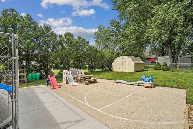 562 Jones Road, Evansdale, IA 50707
