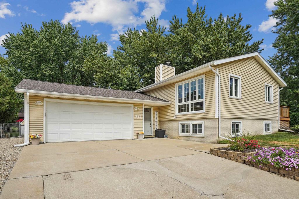 562 Jones Road, Evansdale, IA 50707