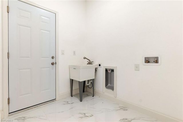 2803 13th ST, Lehigh Acres, FL 33972