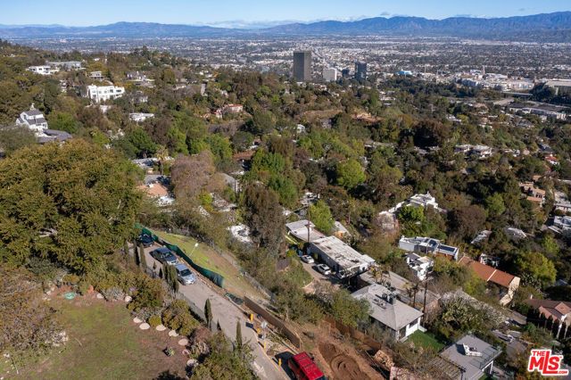 7315 W Pyramid Place, Los Angeles, CA 90046