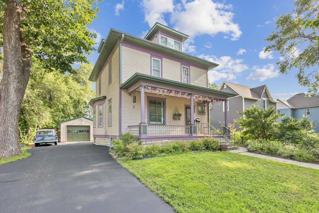 616 7th Street NW, Faribault, MN 55021