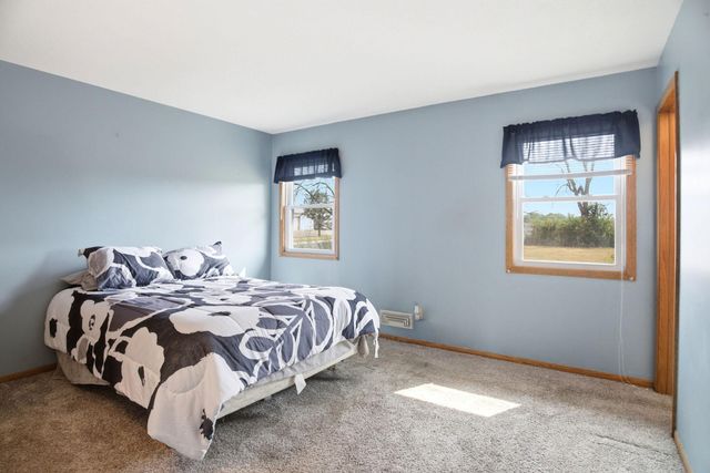 8386 Harkness Road S, Cottage Grove, MN 55016