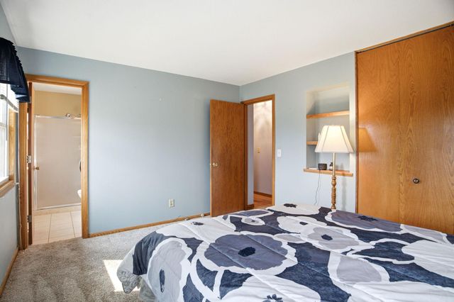 8386 Harkness Road S, Cottage Grove, MN 55016