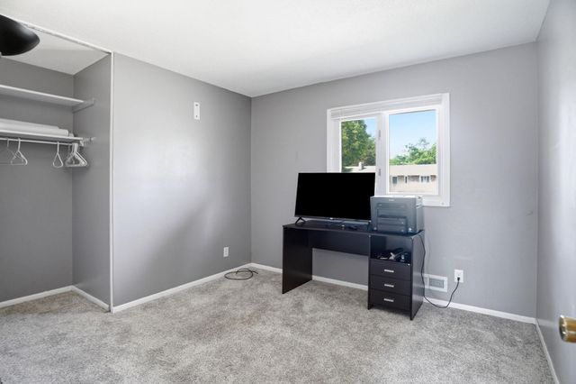 8386 Harkness Road S, Cottage Grove, MN 55016