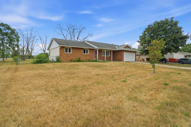 8386 Harkness Road S, Cottage Grove, MN 55016