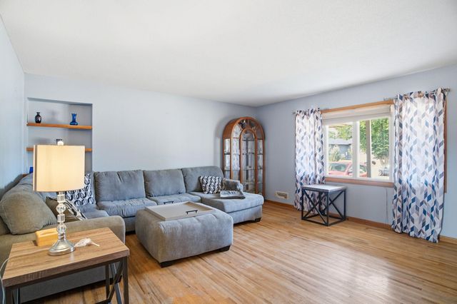 8386 Harkness Road S, Cottage Grove, MN 55016