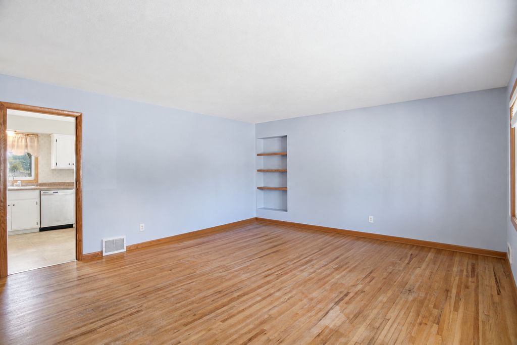 8386 Harkness Road S, Cottage Grove, MN 55016 — photo 5