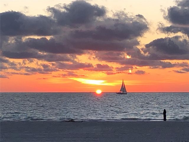 1460 GULF BOULEVARD 702, Clearwater Beach, FL 33767