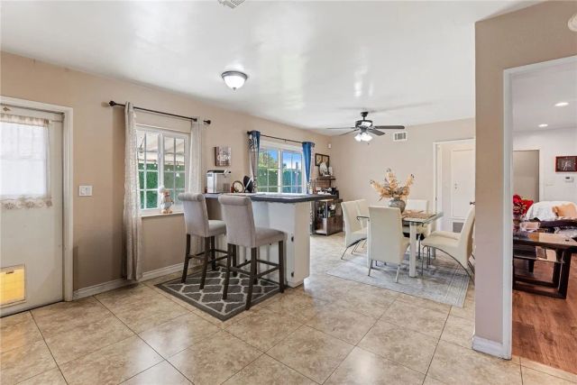 255 W Valencia, Rialto, CA 92376