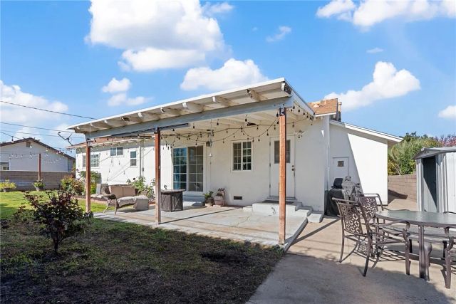 255 W Valencia, Rialto, CA 92376