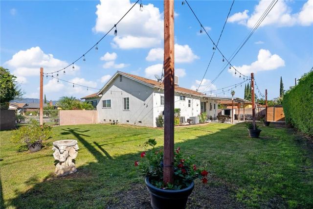 255 W Valencia, Rialto, CA 92376