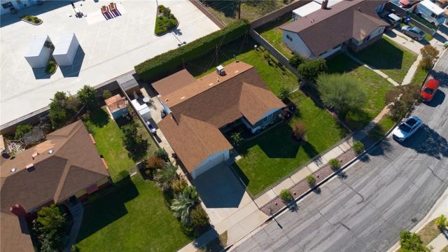 255 W Valencia, Rialto, CA 92376