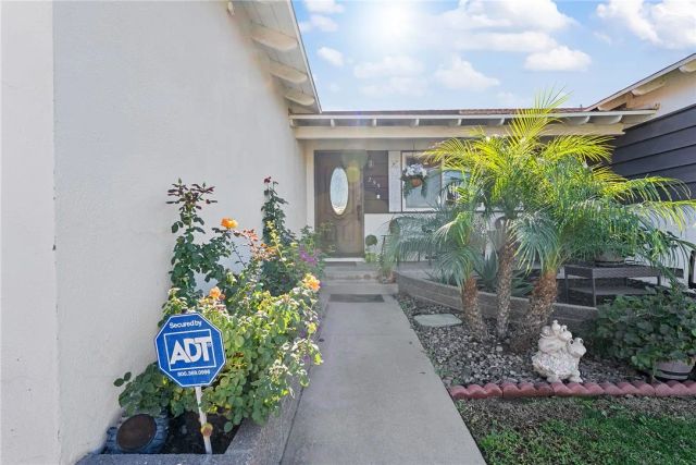 255 W Valencia, Rialto, CA 92376